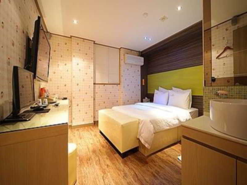 Motel S Shinchon 3*
